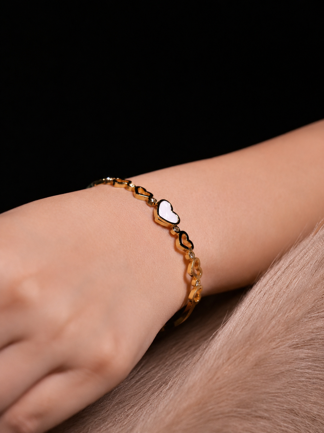 Ivory heart bracelet