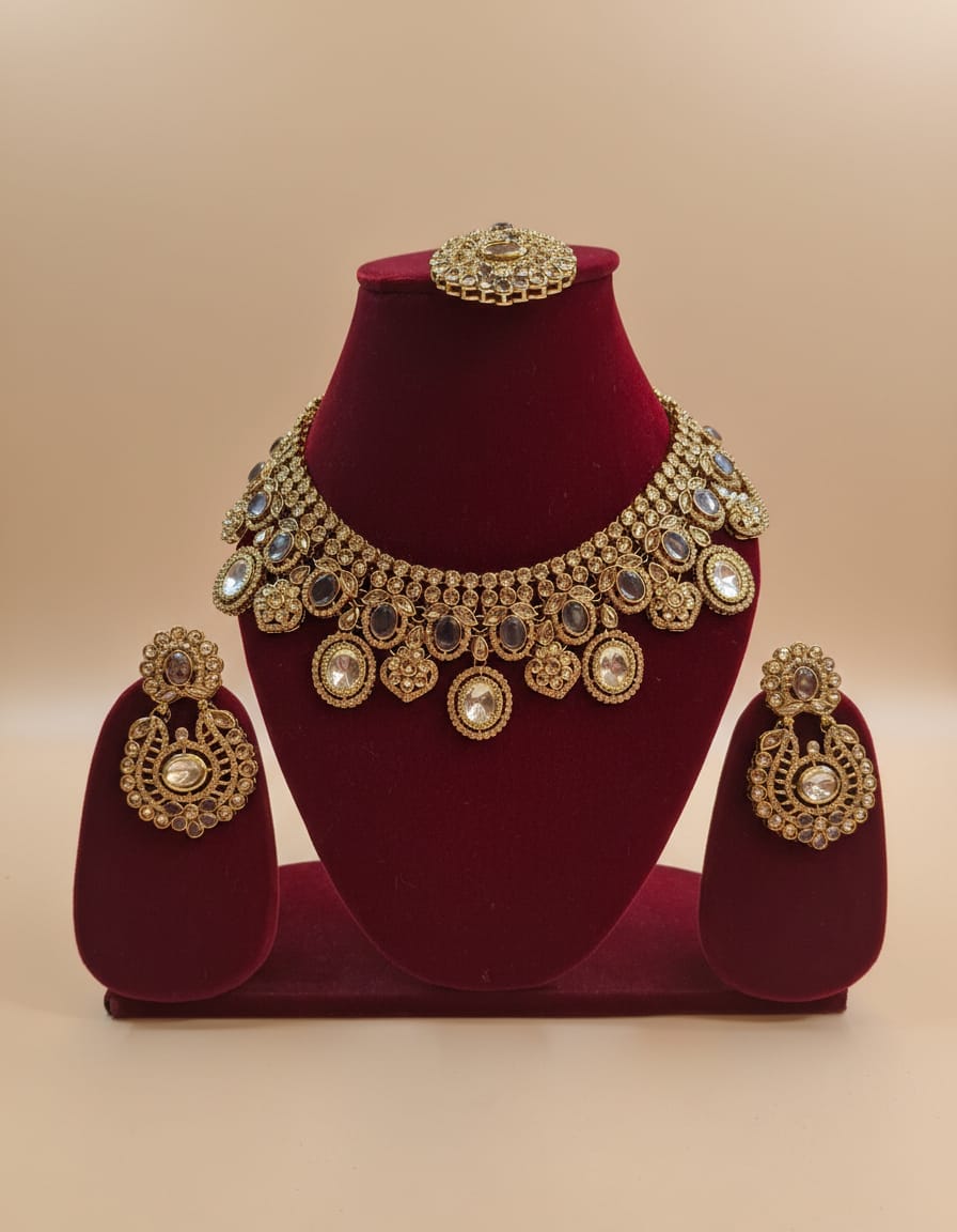 Traditional Inspo choker set with earrings