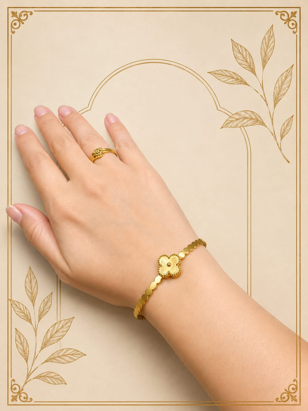 Gold clover bracelet