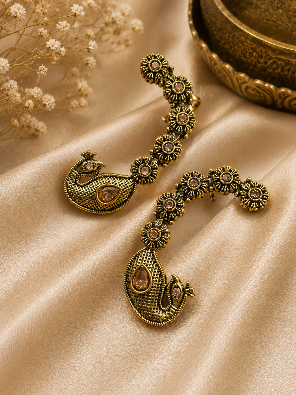 Classic golden vintage earcuffs